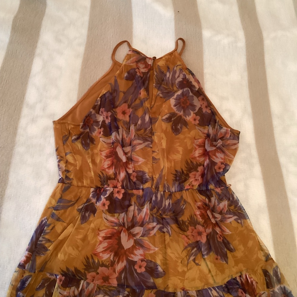 Full-Length Yellow Patterned Dress - Picture 4 of 4